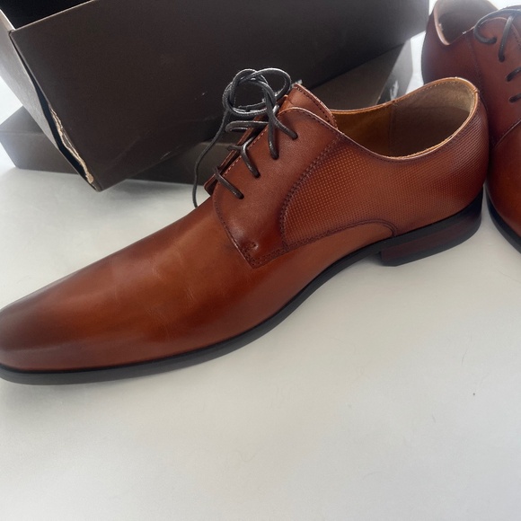 Florsheim Men’s Brown Leather Dress Shoes – Size 9 D – Excellent main image 4
